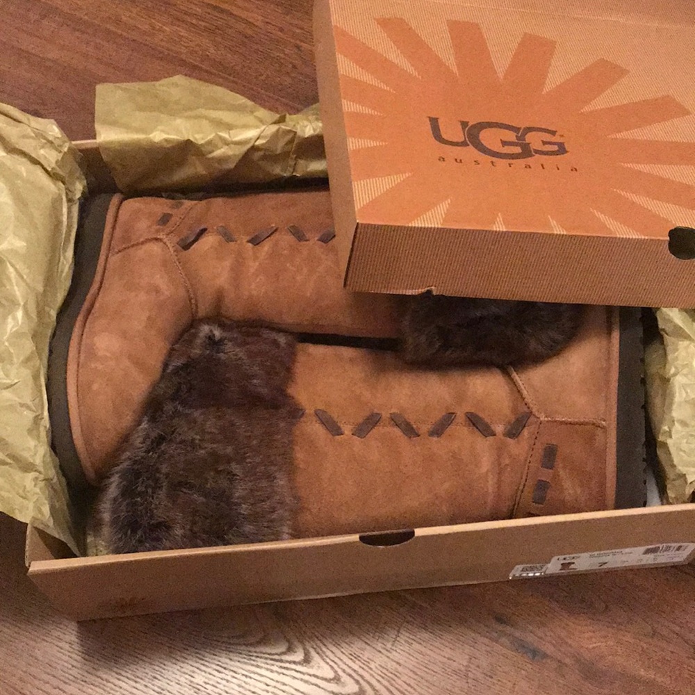 Like new Ugg Rosana boots